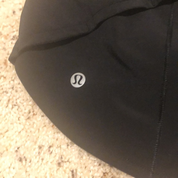 Lululemon Speed Up Low-Rise Lined Short 2.5” in Black Size 6 - Picture 8 of 10